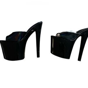XTRA holographic platforms